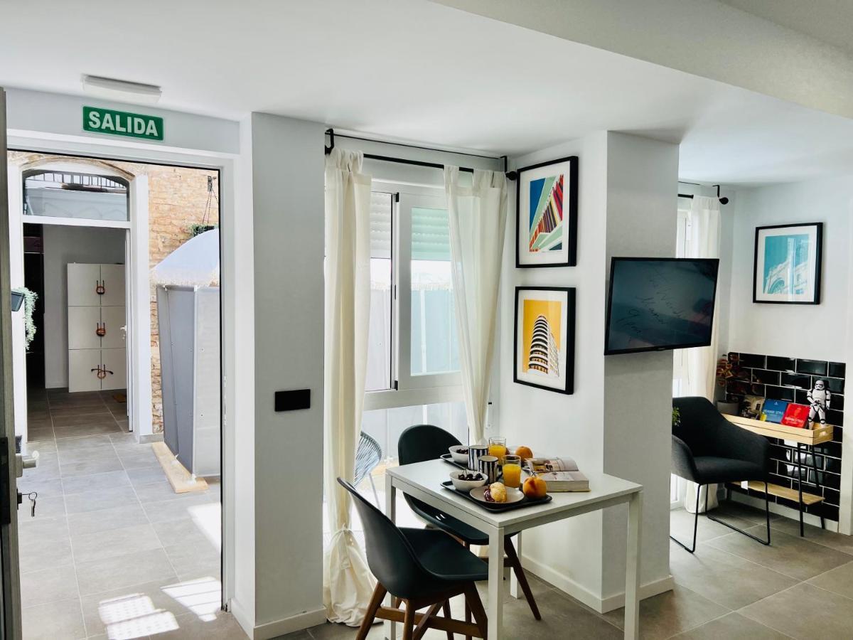 Cool Lofts Alameda Valencia Hotel Bagian luar foto