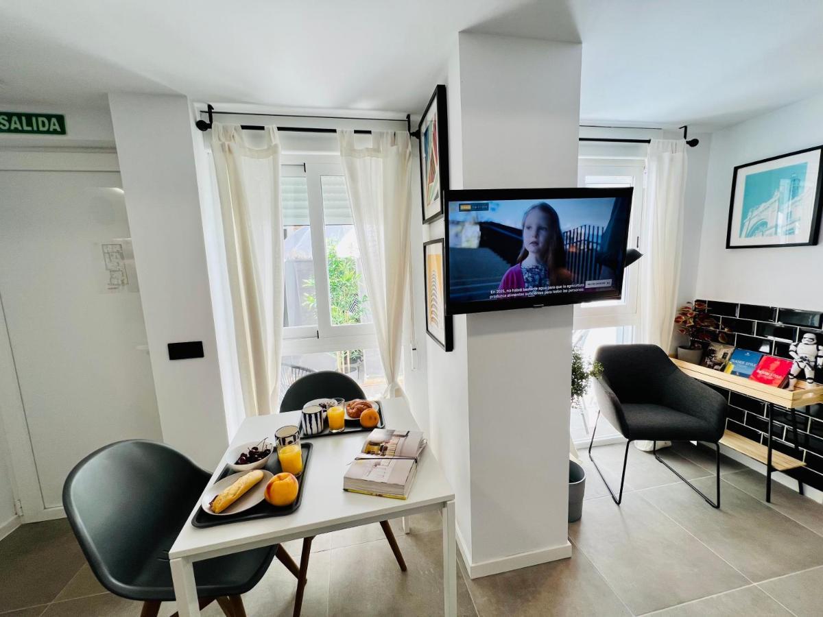 Cool Lofts Alameda Valencia Hotel Bagian luar foto