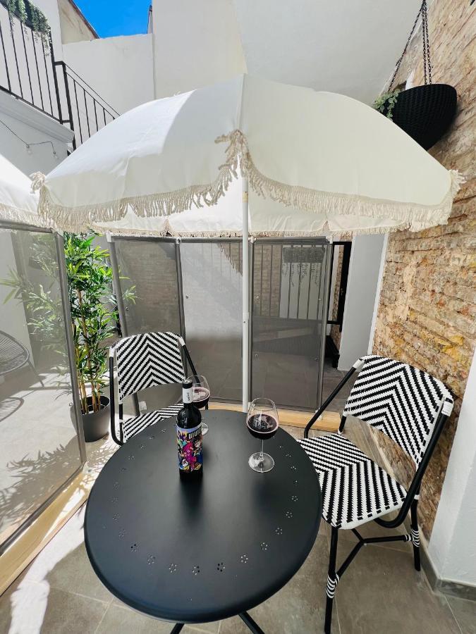 Cool Lofts Alameda Valencia Hotel Bagian luar foto