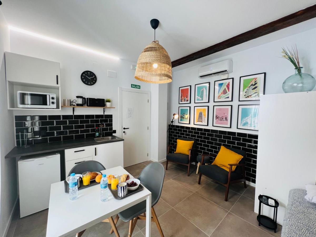 Cool Lofts Alameda Valencia Hotel Bagian luar foto
