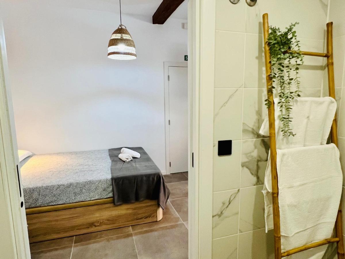 Cool Lofts Alameda Valencia Hotel Bagian luar foto